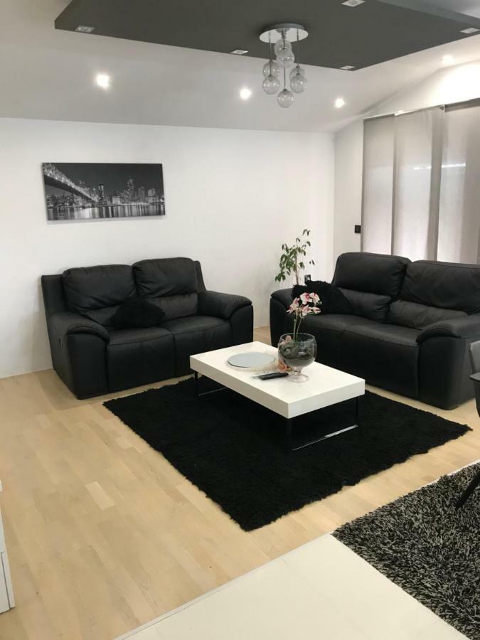 Apartments Neli 비빈제 외부 사진