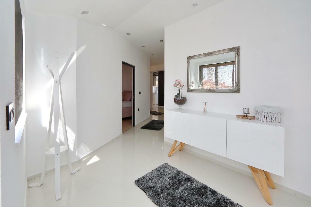 Apartments Neli 비빈제 외부 사진