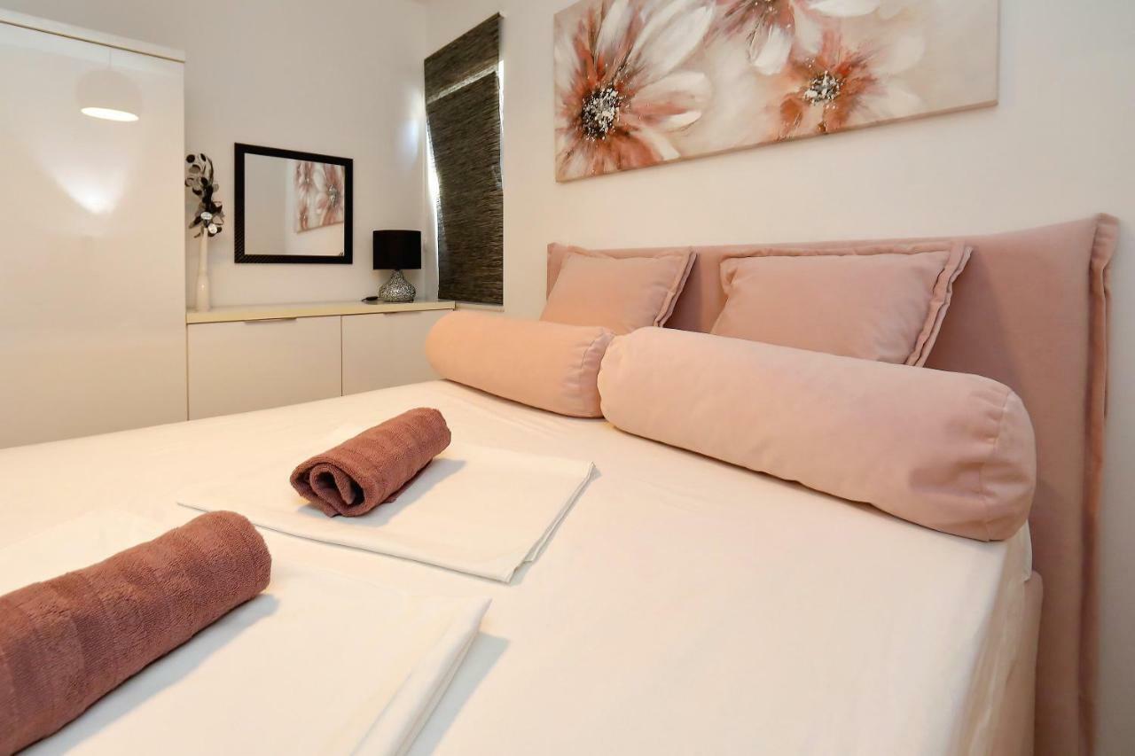 Apartments Neli 비빈제 외부 사진