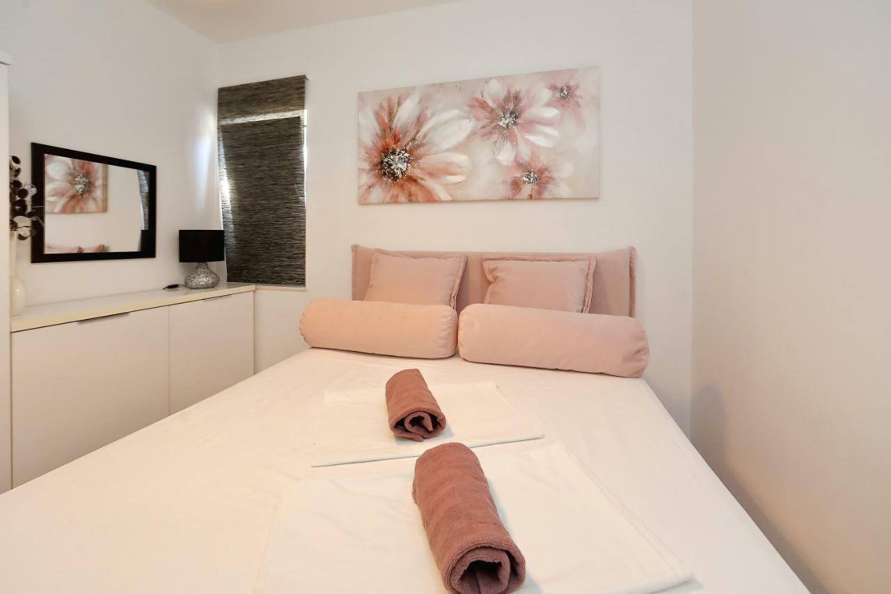 Apartments Neli 비빈제 외부 사진