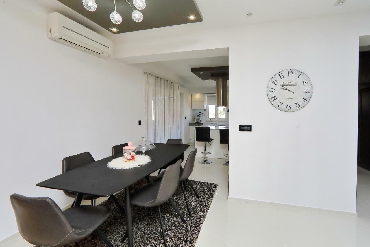 Apartments Neli 비빈제 외부 사진