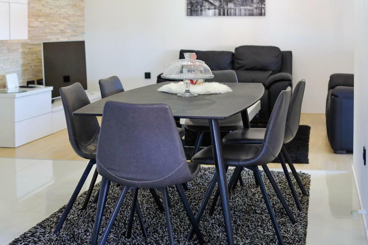 Apartments Neli 비빈제 외부 사진